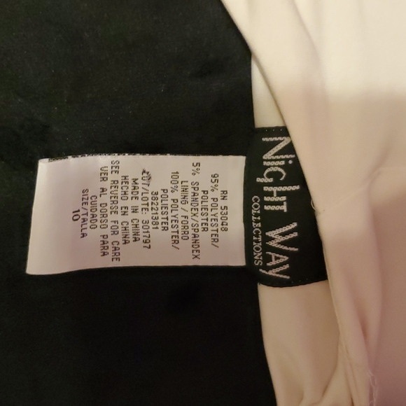 Night Way Collections Ivory Gown (necklace is not included) - Picture 6 of 10